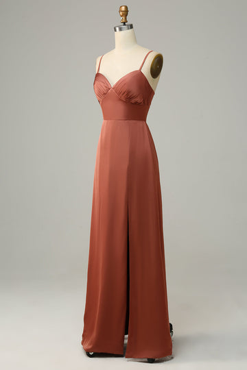 Brick Red Sheath Spaghetti Straps Satin Bridesmaid Robe avec fente